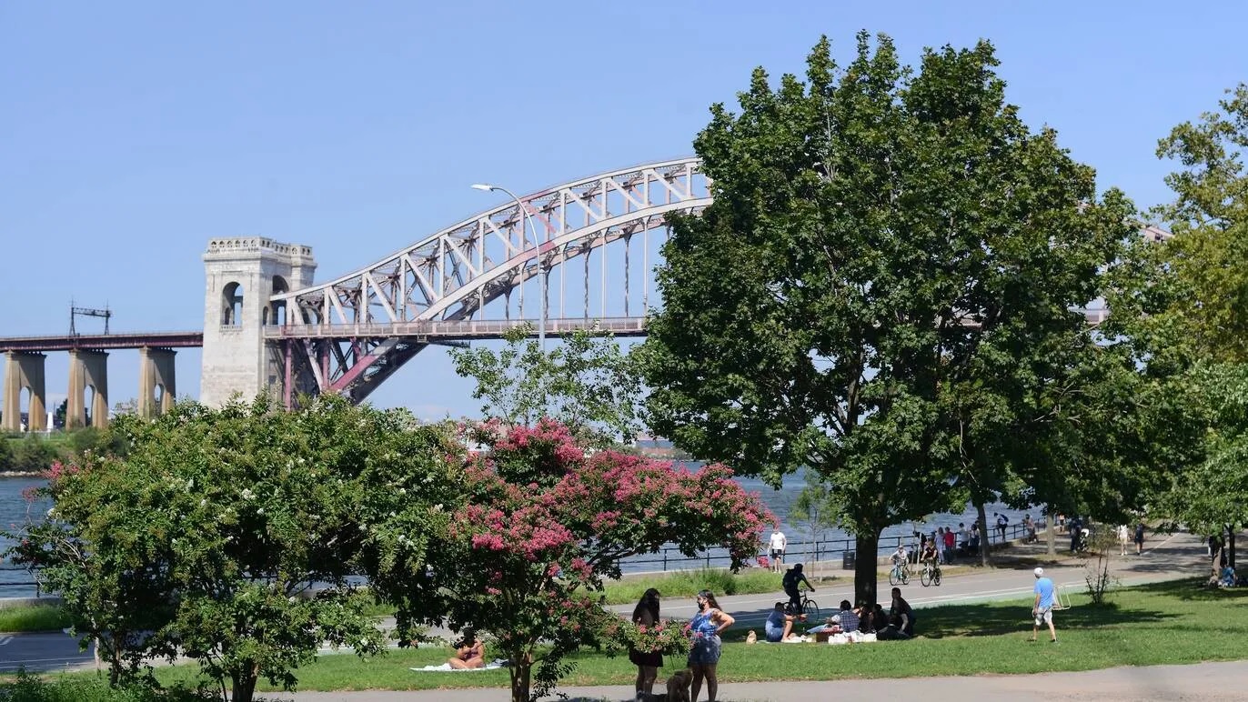 Astoria Park announces lineup of free summer programming including fireworks and outdoor movies