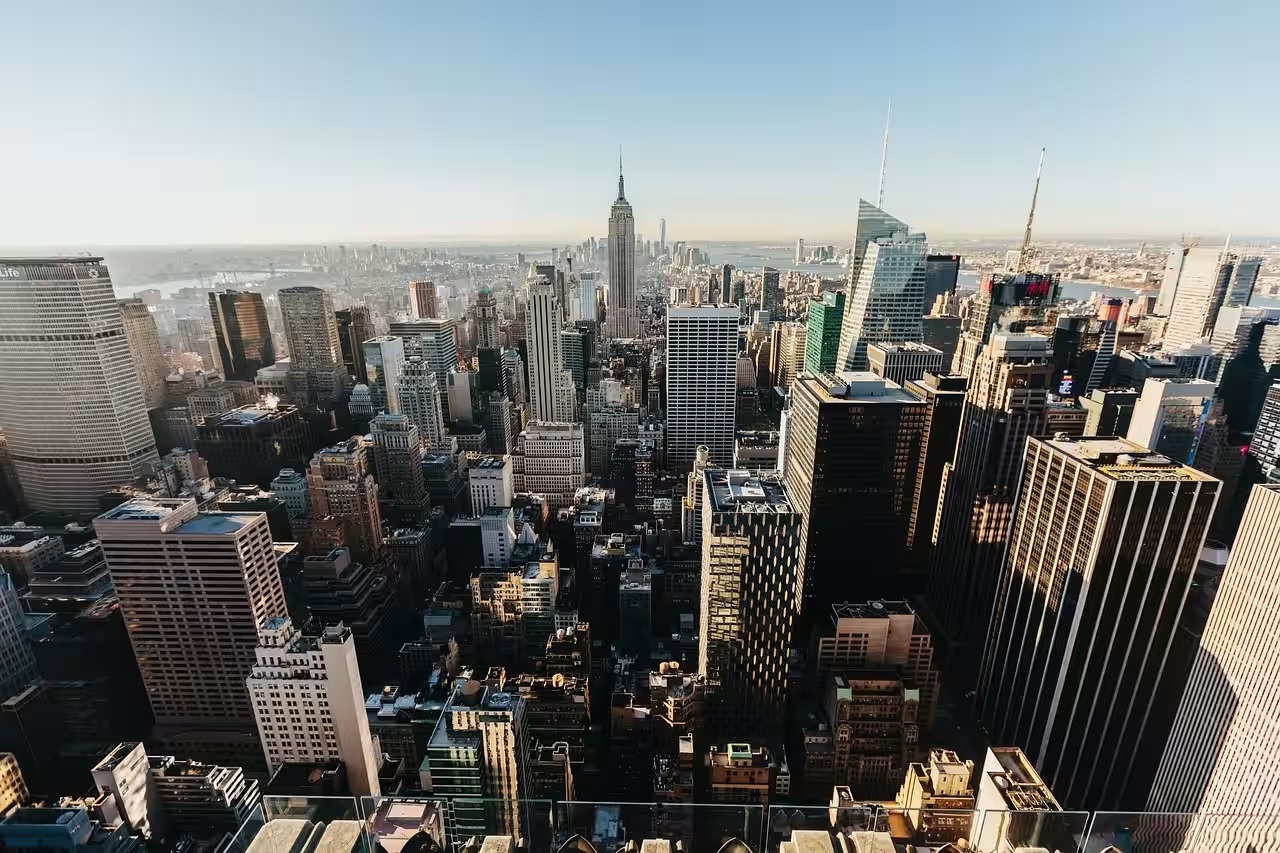 Luxury Market in Manhattan Records Its Best Week Since November 2021